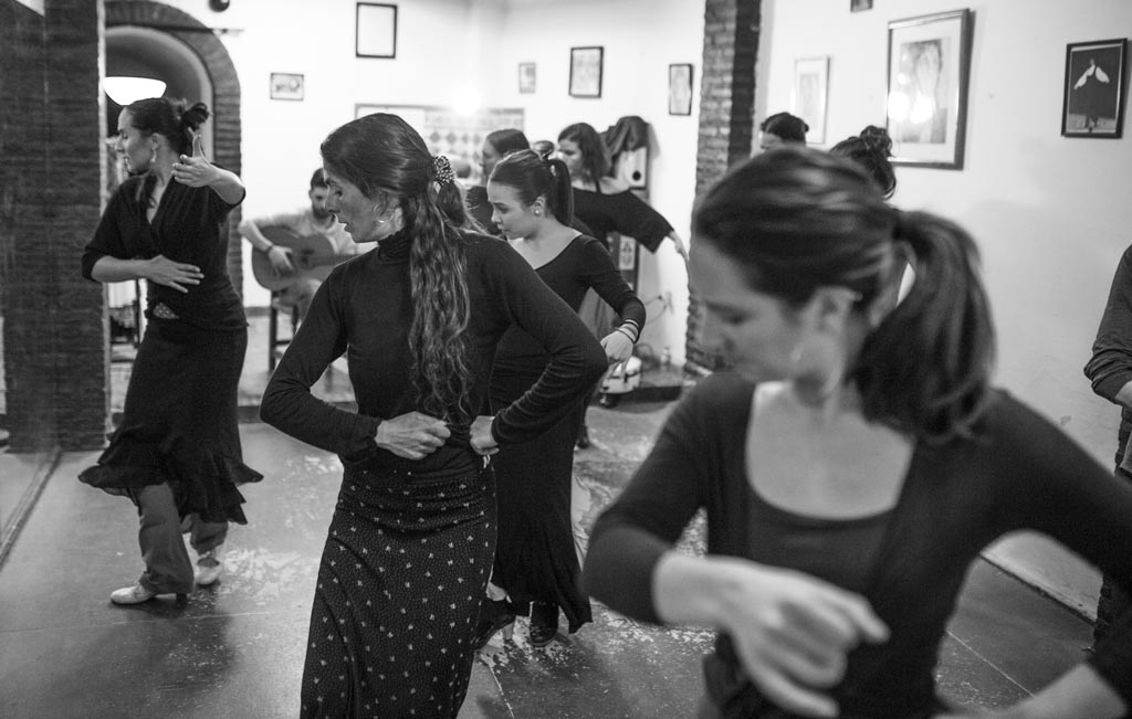 Escuela clases Flamenco Granada. Irene La Serranilla